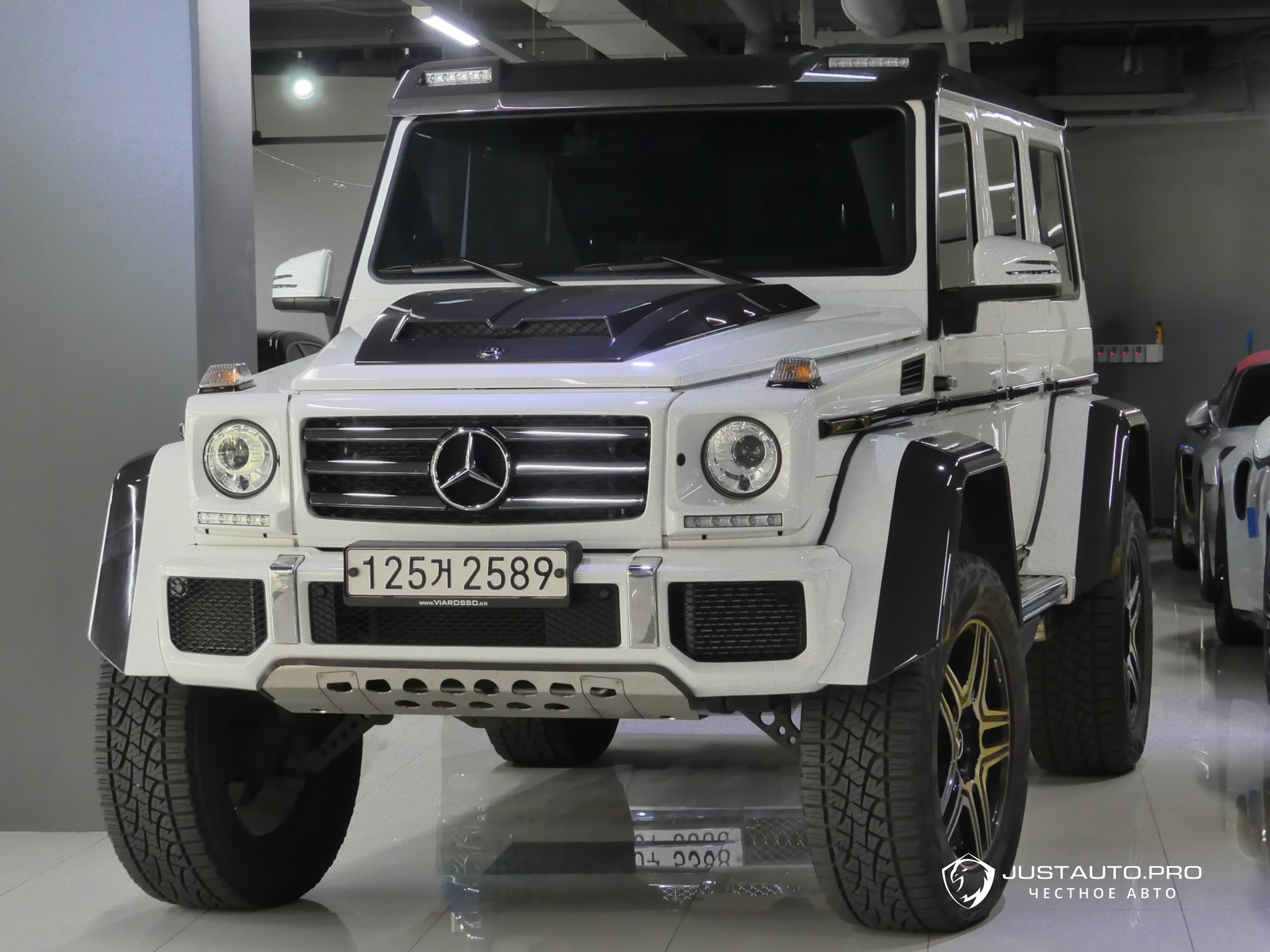 Автомобиль Mercedes-Benz G-Class