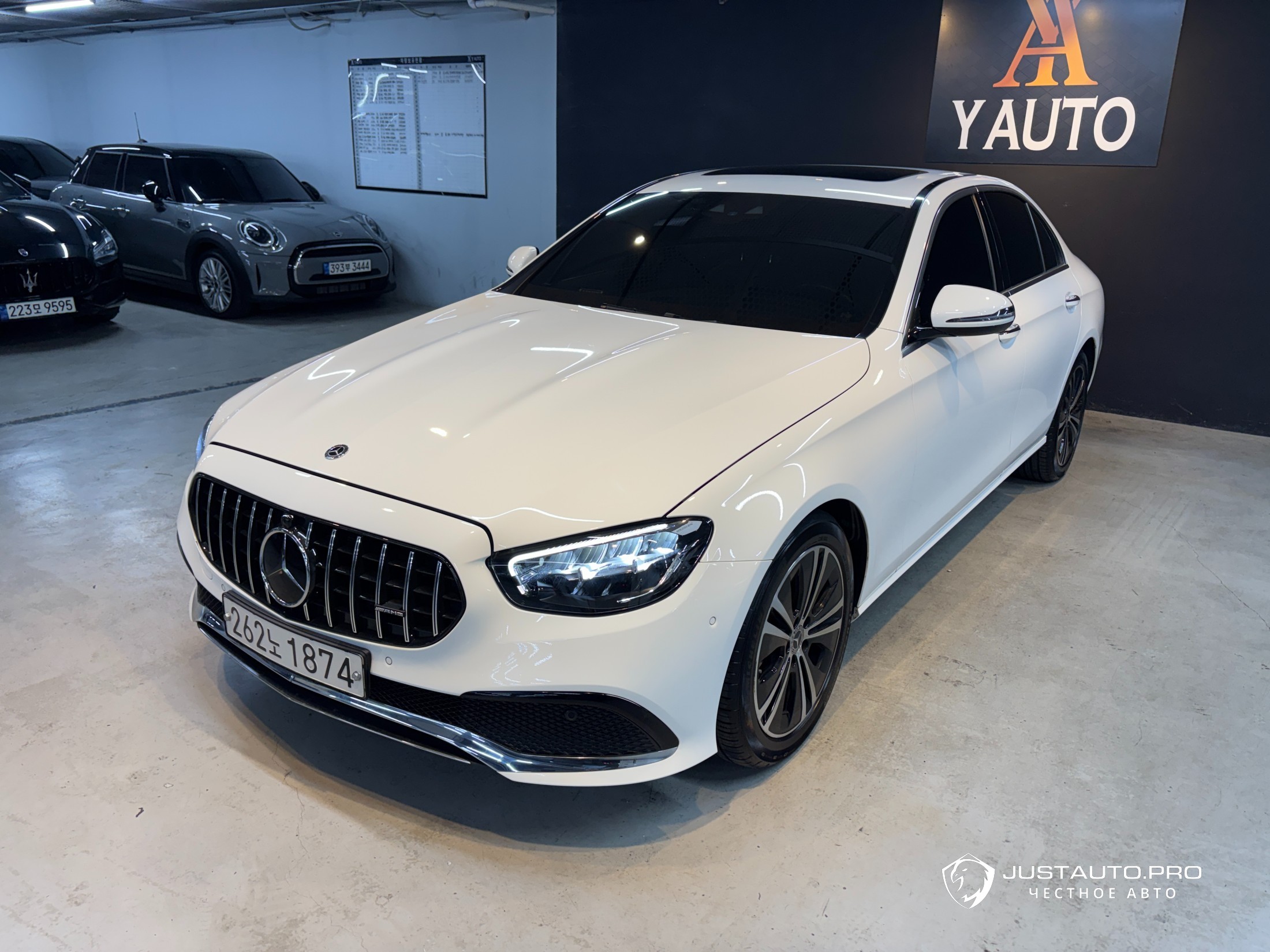 Автомобиль Mercedes-Benz E-Class