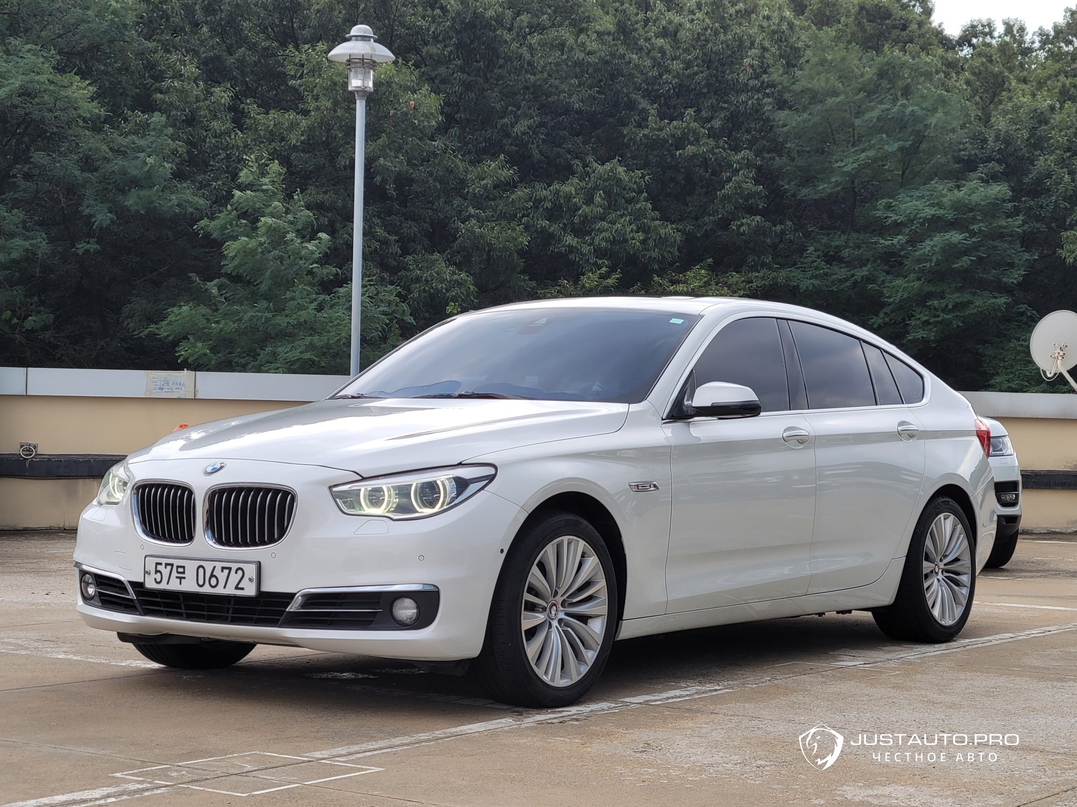 Автомобиль BMW Gran Turismo