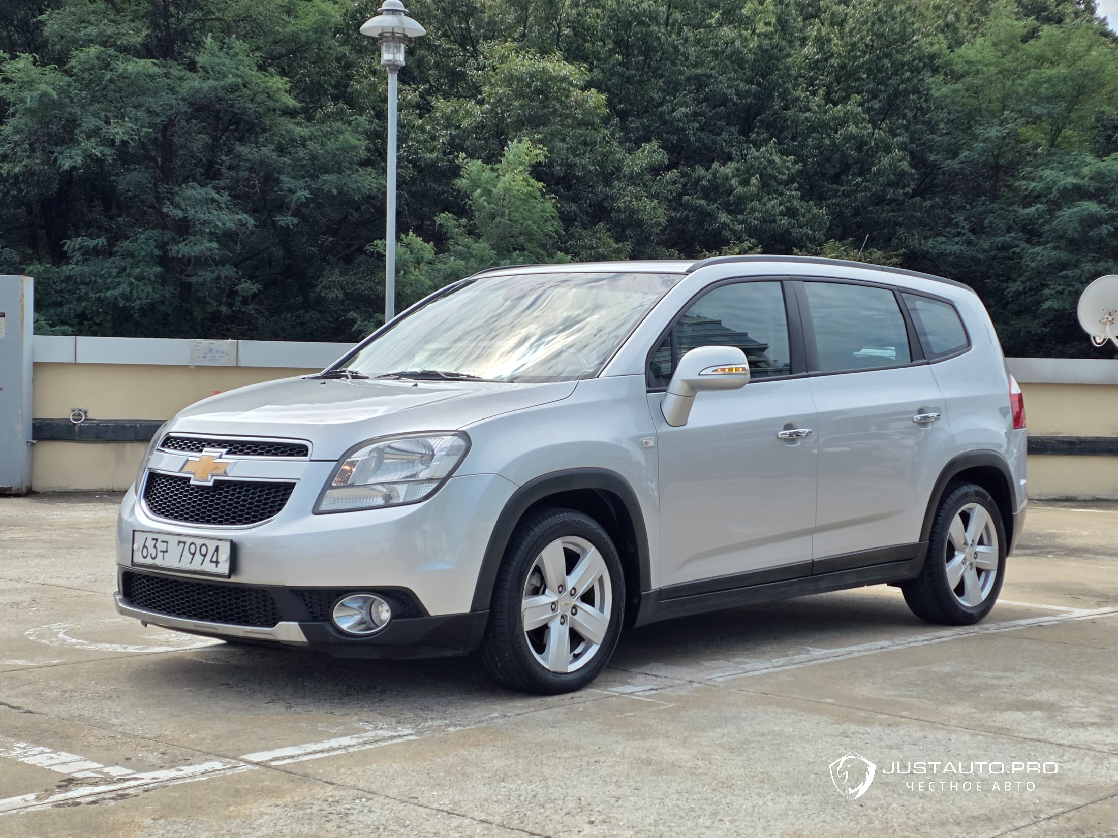 Автомобиль ChevroletGMDaewoo Orlando