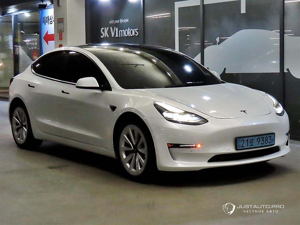 Автомобиль Tesla Model 3
