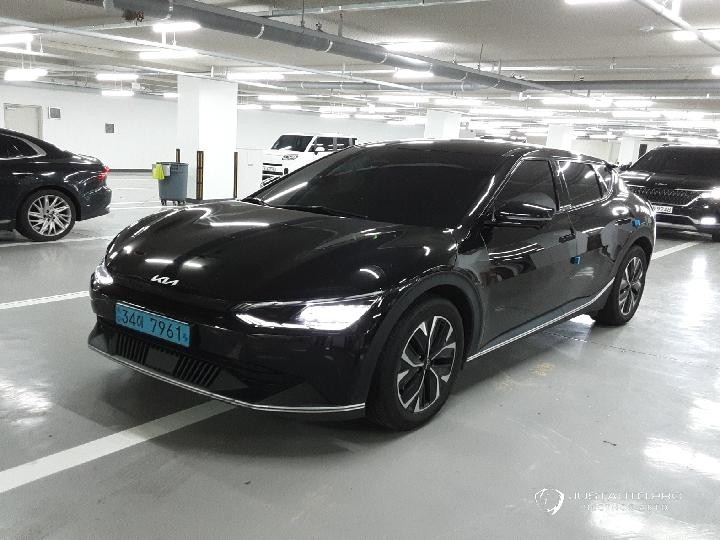 Автомобиль Kia EV6
