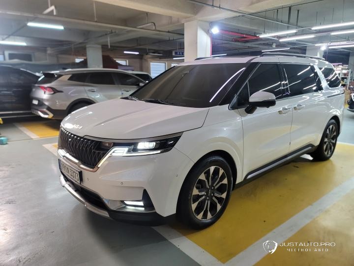 Автомобиль Kia Canival