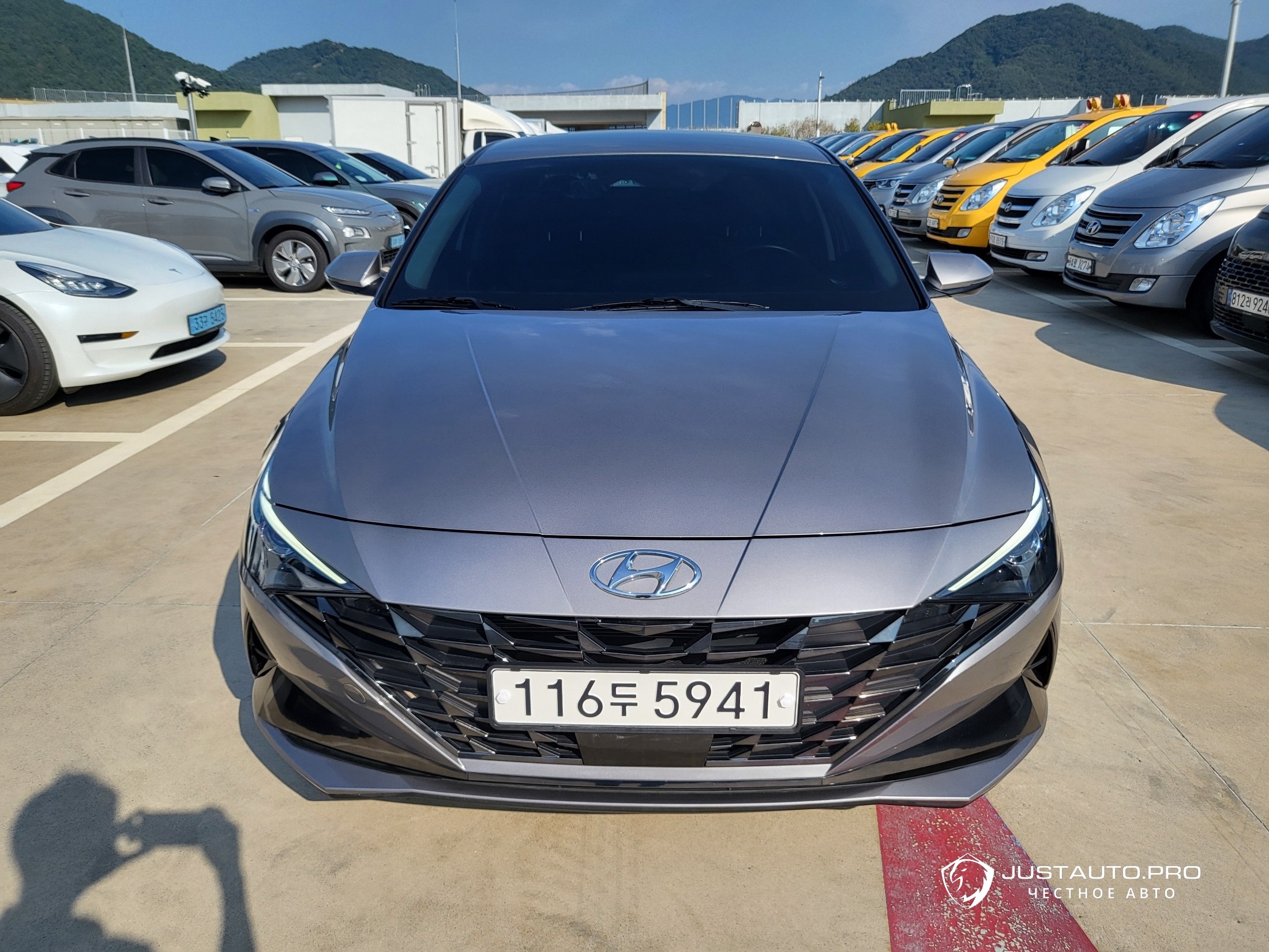 Автомобиль Hyundai AVANTE