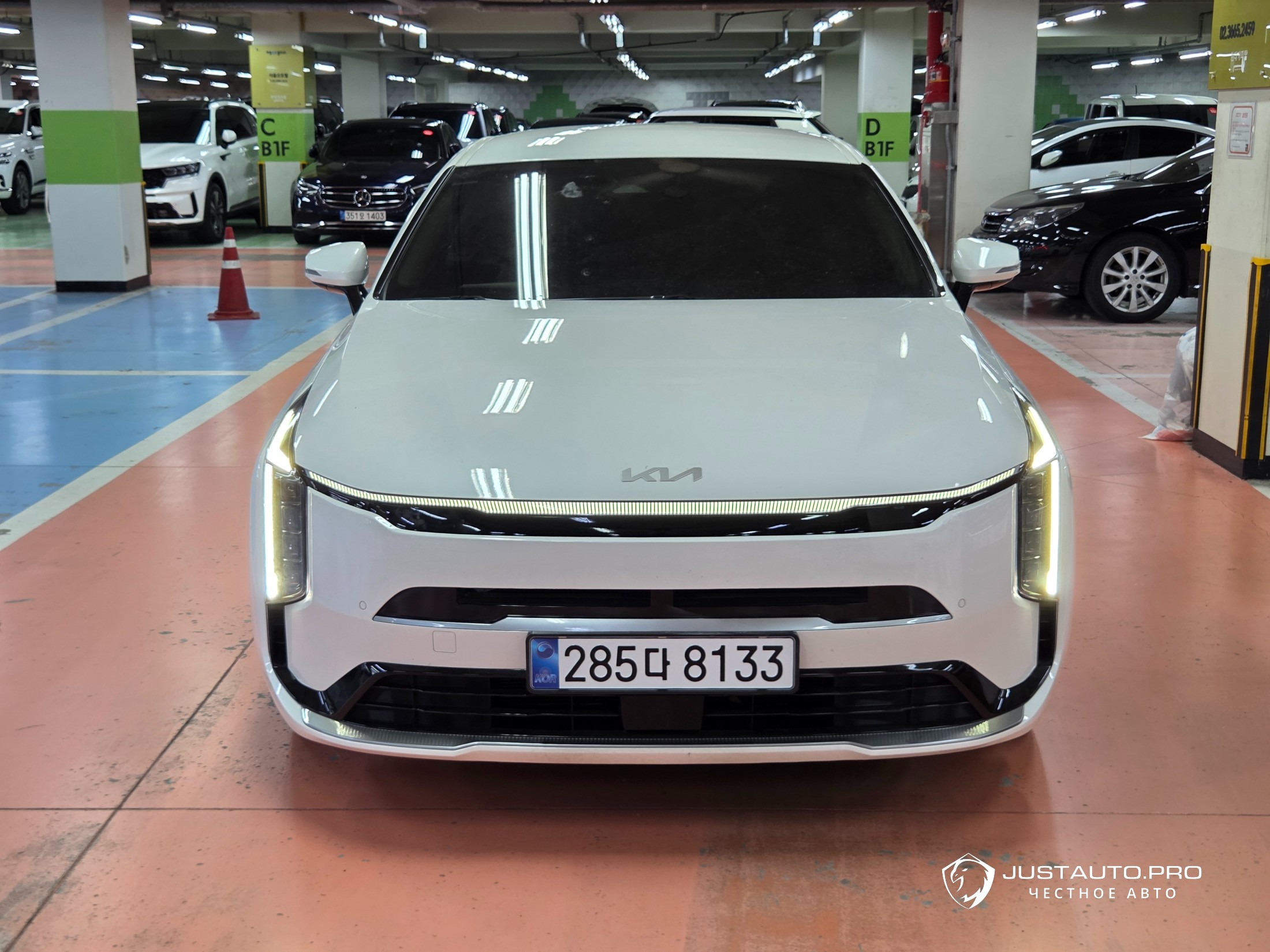 Автомобиль Kia K8